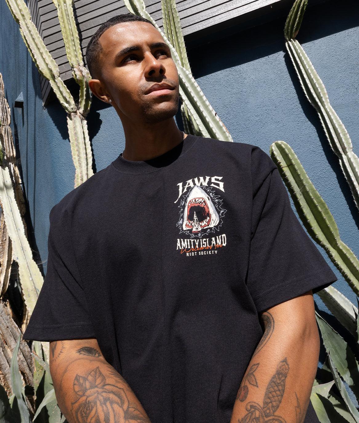 JAWS Amity Island Welcomes You Distressed Heavyweight Boxy Mens T-Shirt - - Riot Society