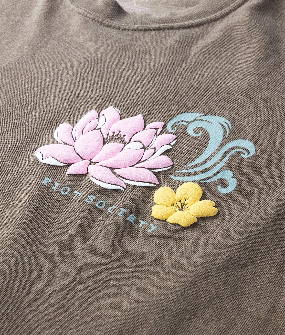 Koi Lotus Waves Puff Boyfriend Tee - Espresso - - Riot Society