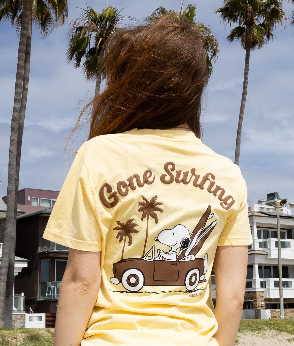 Peanuts Snoopy Gone Surfing Puff Boyfriend Tee - S - Riot Society