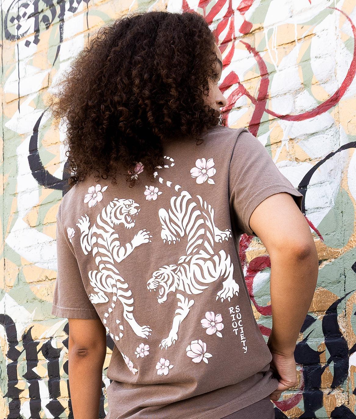 Tiger Cherry Blossoms Puff Boyfriend Tee - Espresso - S - Riot Society